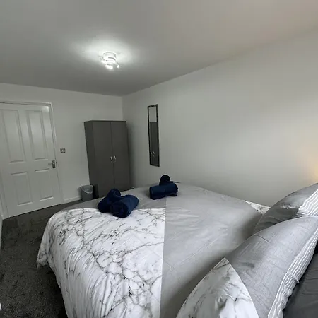 The Modern Apartment - 2 Bed 1 Bath Private Parking Milton Keynes Exterior foto