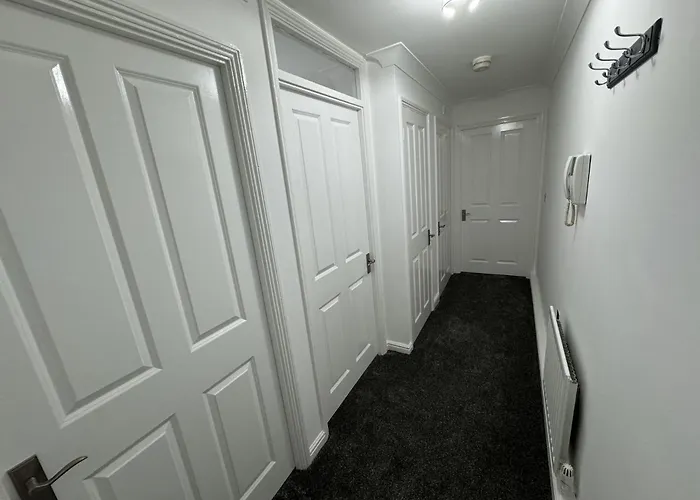 The Modern Apartment - 2 Bed 1 Bath Private Parking
