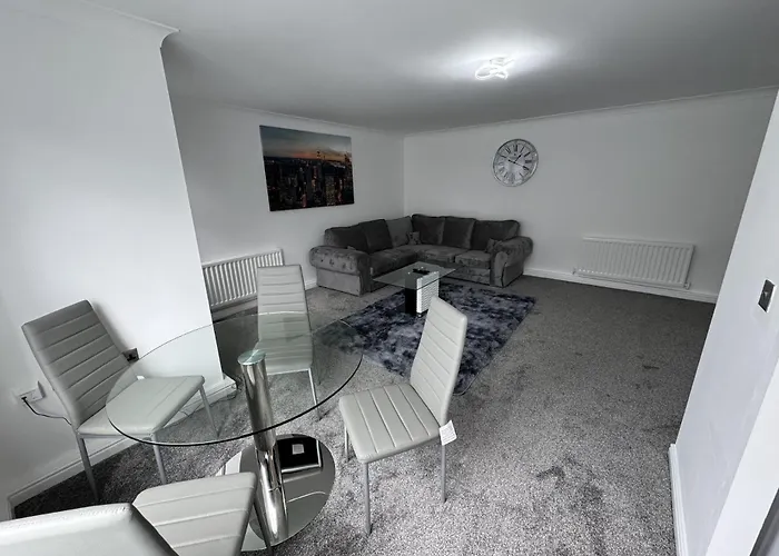 The Modern Apartment - 2 Bed 1 Bath Private Parking